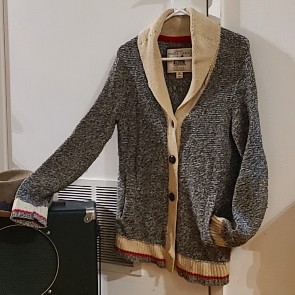 ROOTS sweater